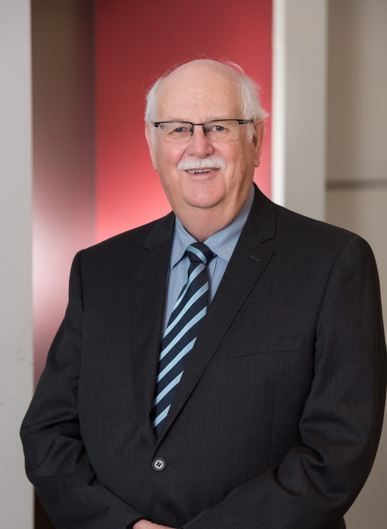 Emeritus Prof Rod Oxenberry